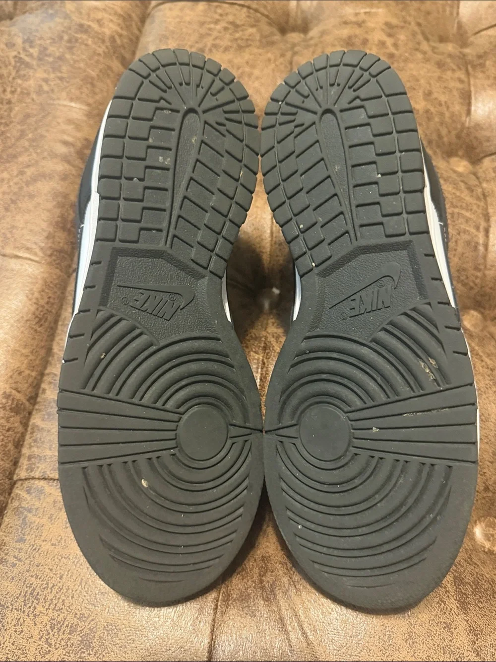 Nike dunk low ‘Panda’ sz 9